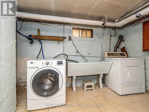 15 Victoria Avenue E, Toronto (Weston), ON - Indoor Photo Showing Laundry Room