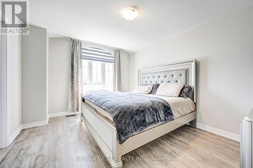 41 Starling Drive, Hamilton, ON - Indoor Photo Showing Bedroom