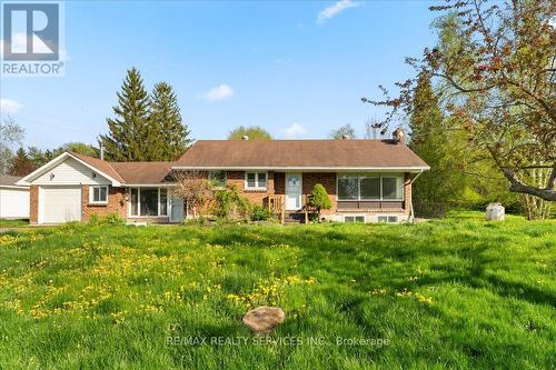 2425 County Rd 3, Prince Edward County, ON - Outdoor