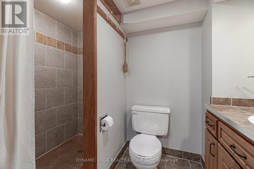 9 Crawford Drive E, Hamilton, ON - Indoor Photo Showing Bathroom