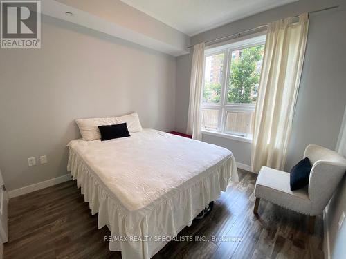 123 - 35 Southshore Crescent, Hamilton, ON - Indoor Photo Showing Bedroom