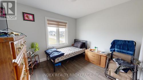 2431 Daisy Bend, London, ON - Indoor Photo Showing Bedroom