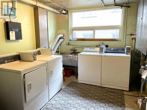 147 Cumberland Street, Barrie, ON - Indoor Photo Showing Laundry Room