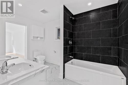 72 Patterson Road, Barrie, ON - Indoor Photo Showing Bathroom