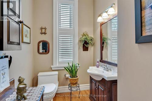 1060 Gore Street, Smith-Ennismore-Lakefield, ON - Indoor Photo Showing Bathroom