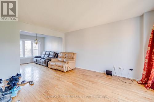 24 Major William Sharpe Drive, Brampton, ON - Indoor Photo Showing Living Room