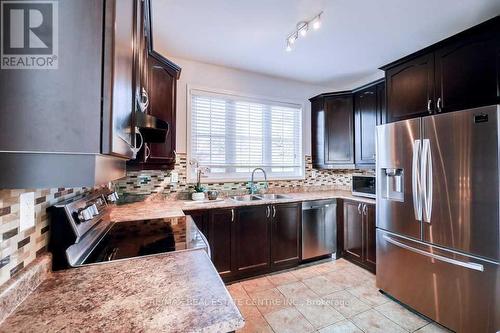 901 Mctrach Crescent, Milton, ON - Indoor Photo Showing Kitchen With Double Sink