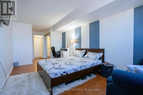 #1102 - 25 Agnes Street, Mississauga (Cooksville), ON - Indoor Photo Showing Bedroom