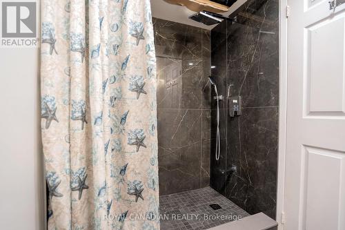 #1102 - 25 Agnes Street, Mississauga, ON - Indoor Photo Showing Bathroom