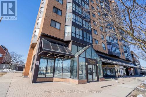 #1102 - 25 Agnes Street, Mississauga, ON - Outdoor