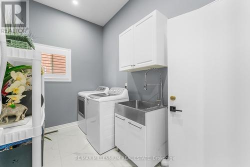 1021 Woodward Avenue, Milton, ON - Indoor Photo Showing Laundry Room