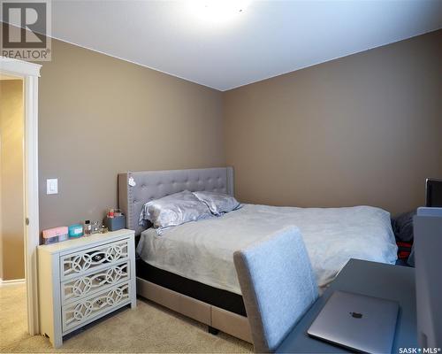 318 Lehrer Manor, Saskatoon, SK - Indoor Photo Showing Bedroom