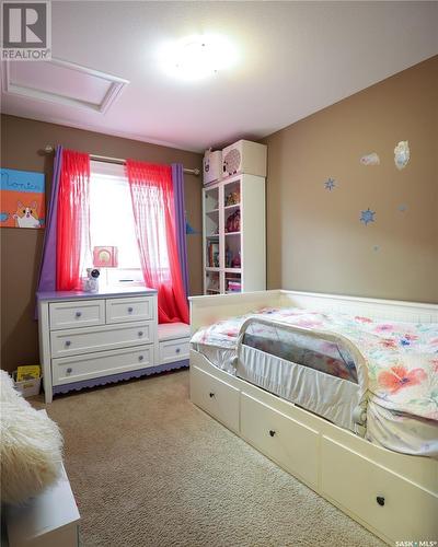 318 Lehrer Manor, Saskatoon, SK - Indoor Photo Showing Bedroom