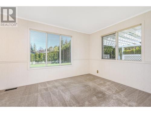 509 Crestview Drive, Coldstream, BC - Indoor Photo Showing Other Room