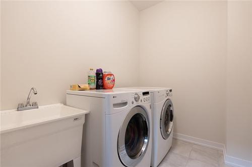 31 Basswood Crescent, Caledonia, ON - Indoor Photo Showing Laundry Room