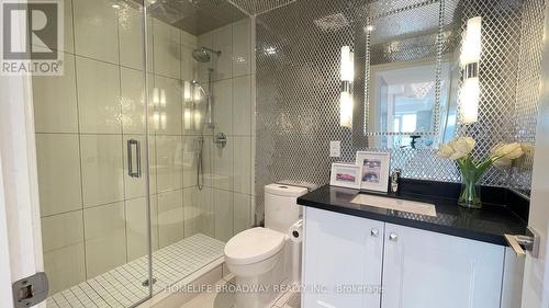 303 - 15 Stollery Pond Crescent, Markham, ON - Indoor Photo Showing Bathroom