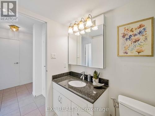 1010 - 3695 Kaneff Crescent, Mississauga, ON - Indoor Photo Showing Bathroom