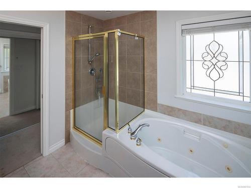 3958 Hidden Oaks Pl, Saanich, BC - Indoor Photo Showing Bathroom