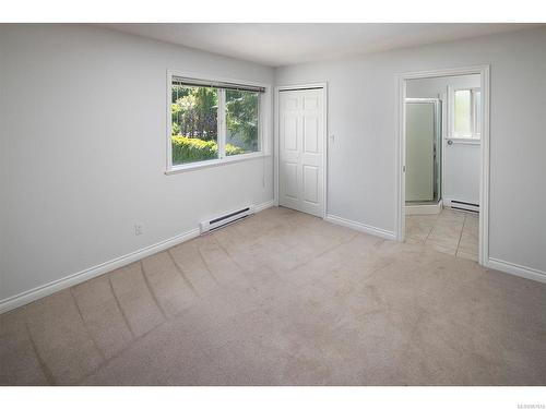 3958 Hidden Oaks Pl, Saanich, BC - Indoor Photo Showing Other Room