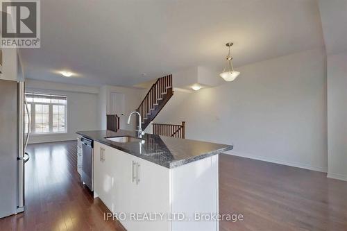 11 Porcelain Way, Whitby, ON - Indoor Photo Showing Kitchen