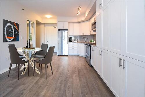 Virtually Staged - Eat In Kitchen - 560 North Service Road|Unit #506, Grimsby, ON - Indoor