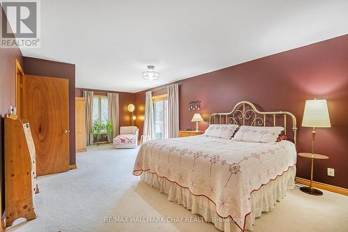 76 Walkem Drive, New Tecumseth, ON - Indoor Photo Showing Bedroom