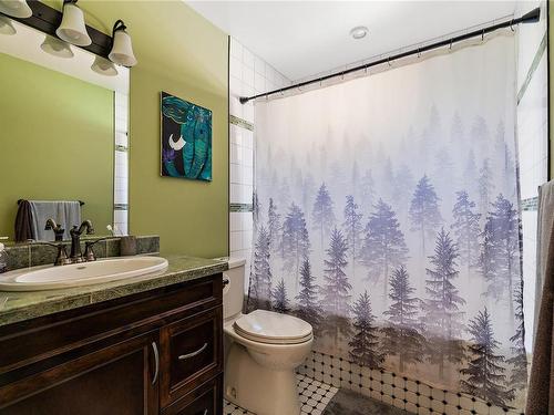 1232 Effingham St, Esquimalt, BC - Indoor Photo Showing Bathroom