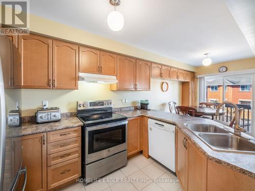 1457 Ceresino Crescent, Innisfil, ON - Indoor Photo Showing Kitchen With Double Sink