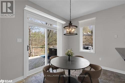 20 Tanglewood Crescent, Oro-Medonte, ON - Indoor Photo Showing Dining Room