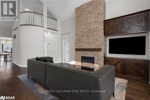 20 Tanglewood Crescent, Oro-Medonte, ON - Indoor Photo Showing Other Room With Fireplace