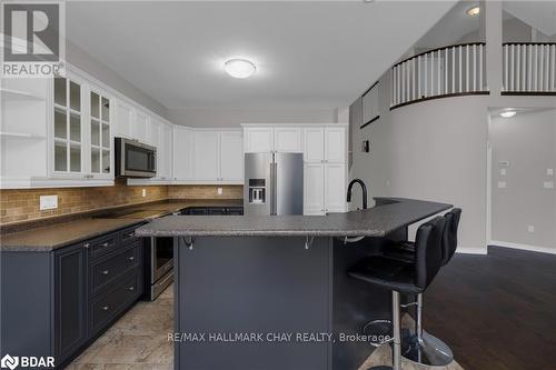 20 Tanglewood Crescent, Oro-Medonte, ON - Indoor Photo Showing Kitchen
