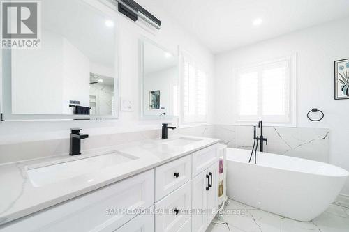 21 Frobischer Drive, Brampton, ON - Indoor Photo Showing Bathroom