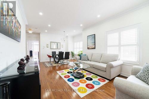 21 Frobischer Drive, Brampton, ON - Indoor Photo Showing Living Room