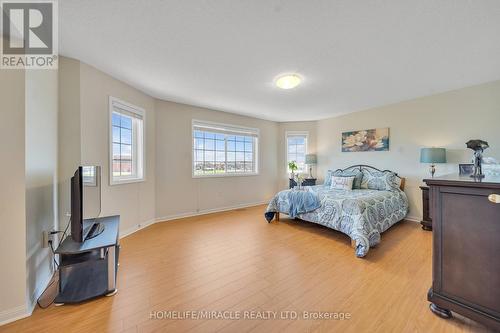 13 Bonavista Drive, Brampton, ON - Indoor Photo Showing Bedroom