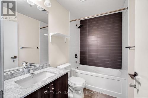 605 - 510 Curran Place, Mississauga, ON - Indoor Photo Showing Bathroom