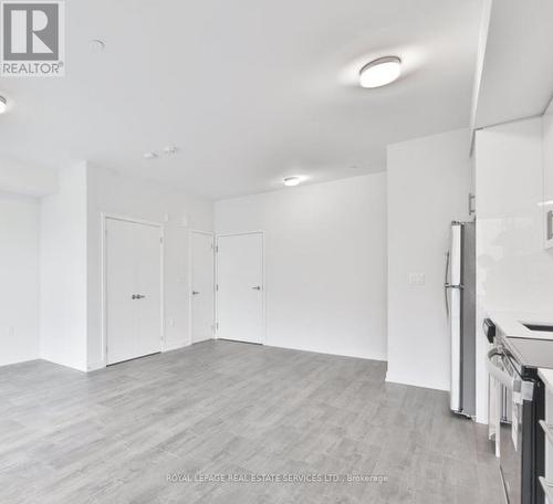 21 - 3425 Ridgeway Drive, Mississauga, ON - Indoor Photo Showing Kitchen