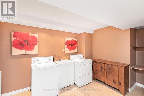 16 Palm Court, Hamilton, ON - Indoor Photo Showing Laundry Room