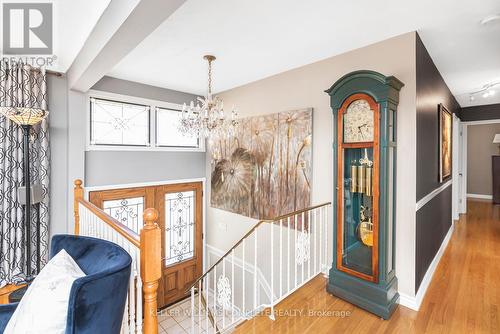 16 Palm Court, Hamilton, ON - Indoor Photo Showing Other Room