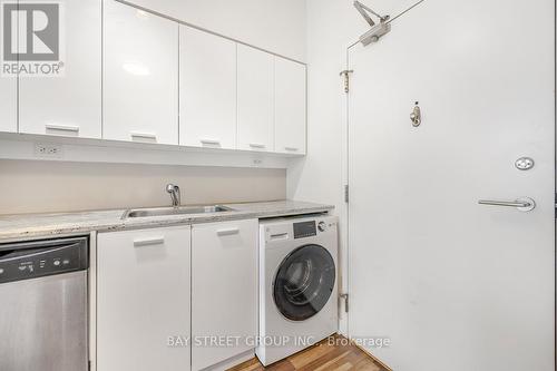 1806 - 29 Singer Court, Toronto, ON - Indoor Photo Showing Laundry Room