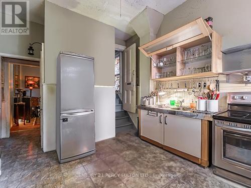 74 Homewood Avenue, Toronto, ON - Indoor Photo Showing Kitchen