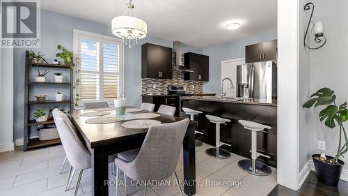 39 Orangeblossom Trail, Brampton (Credit Valley), ON - Indoor Photo Showing Dining Room