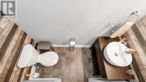 39 Orangeblossom Trail, Brampton, ON - Indoor Photo Showing Bathroom