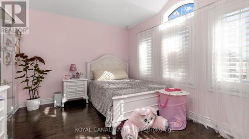 39 Orangeblossom Trail, Brampton (Credit Valley), ON - Indoor Photo Showing Bedroom