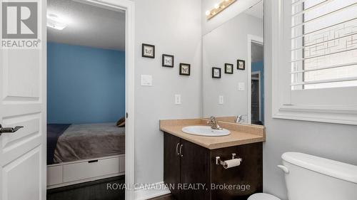 39 Orangeblossom Trail, Brampton (Credit Valley), ON - Indoor Photo Showing Bathroom