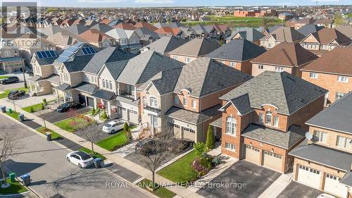 39 Orangeblossom Trail, Brampton, ON - Outdoor