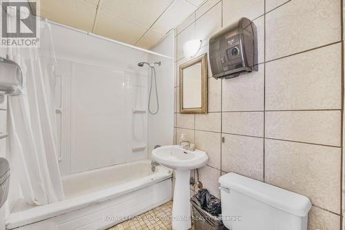 205 King Street S, Minto, ON - Indoor Photo Showing Bathroom