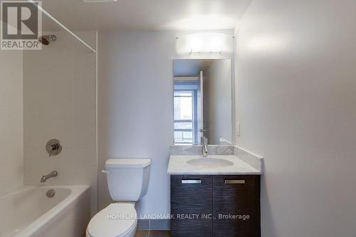 1008W - 36 Lisgar Street, Toronto, ON - Indoor Photo Showing Bathroom