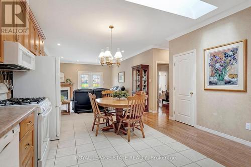 238 Hepburn Crescent, Hamilton, ON - Indoor Photo Showing Dining Room