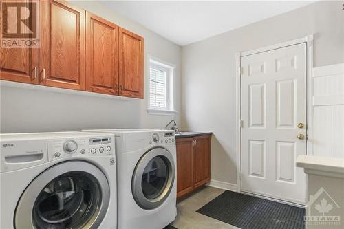 4 Pelee Street, Kanata, ON - Indoor Photo Showing Laundry Room