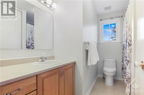 4 Pelee Street, Kanata, ON - Indoor Photo Showing Bathroom
